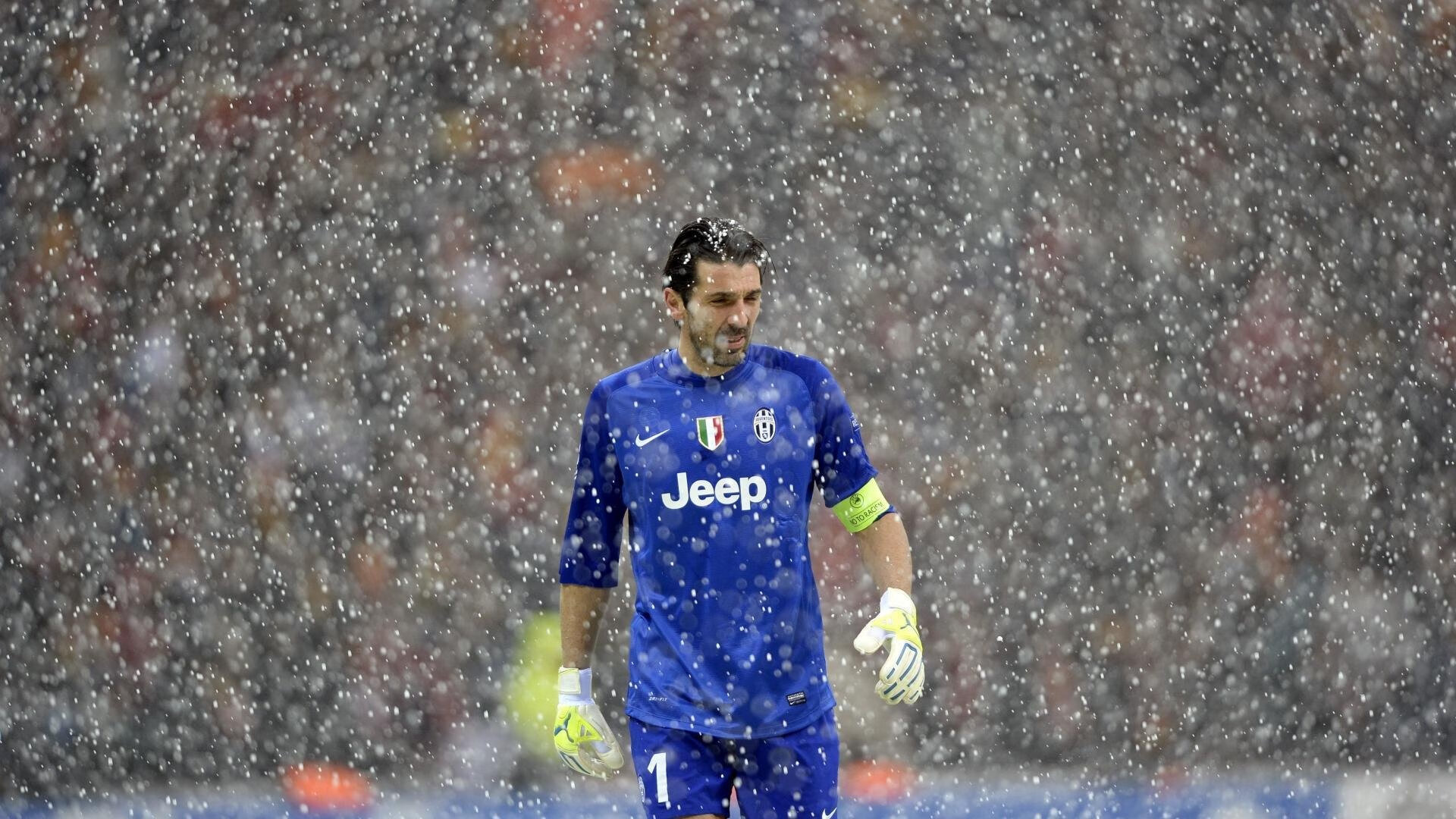 排球比赛攻防转换迅速